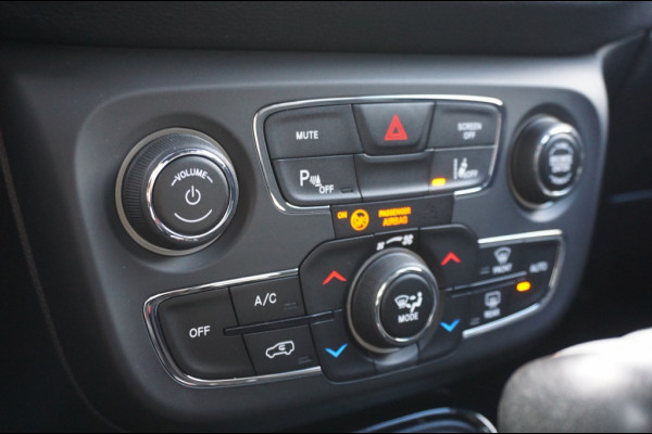 Jeep Compass 170PK 4x4 AUTOMAAT BEATS AUDIO | WINTERPACK | TREKHAAK | LUXE!