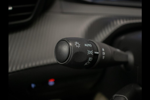Peugeot 208 1.2 PureTech Sport (APPLE CARPLAY,NAVI,CRUISE,LED,LANE ASSIST,DAB,SPORTSTOELEN,NIEUWE APK,NETTE STAAT)
