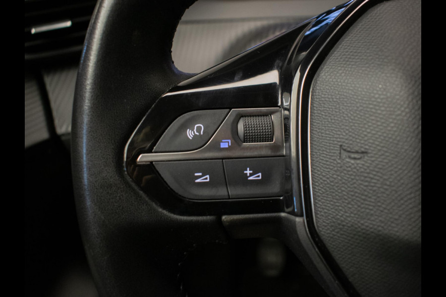Peugeot 208 1.2 PureTech Sport (APPLE CARPLAY,NAVI,CRUISE,LED,LANE ASSIST,DAB,SPORTSTOELEN,NIEUWE APK,NETTE STAAT)