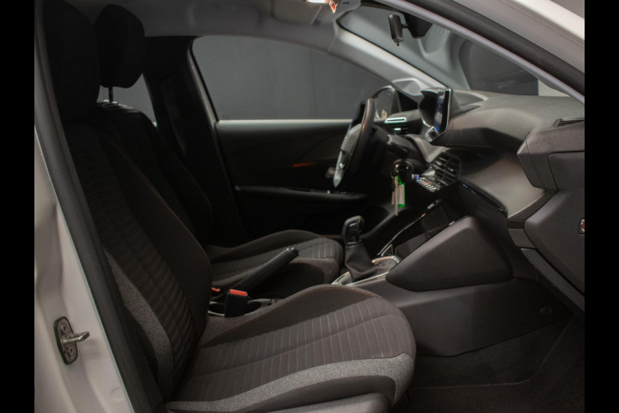 Peugeot 208 1.2 PureTech Sport (APPLE CARPLAY,NAVI,CRUISE,LED,LANE ASSIST,DAB,SPORTSTOELEN,NIEUWE APK,NETTE STAAT)