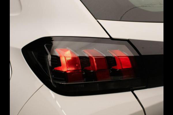 Peugeot 208 1.2 PureTech Sport (APPLE CARPLAY,NAVI,CRUISE,LED,LANE ASSIST,DAB,SPORTSTOELEN,NIEUWE APK,NETTE STAAT)