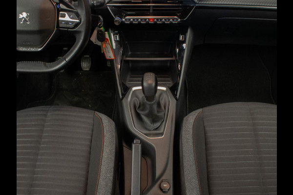 Peugeot 208 1.2 PureTech Sport (APPLE CARPLAY,NAVI,CRUISE,LED,LANE ASSIST,DAB,SPORTSTOELEN,NIEUWE APK,NETTE STAAT)