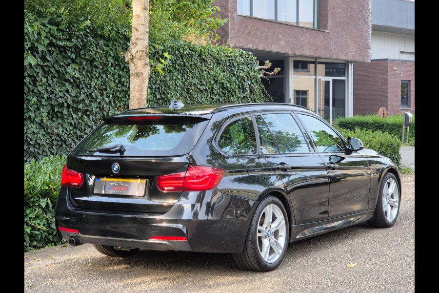 BMW 3 Serie Touring M Sport INCL BTW Apple CarPlay Trekhaak Zwart LED Evo GR Navi 2e eigenaar Breedset M Velgen Garantie