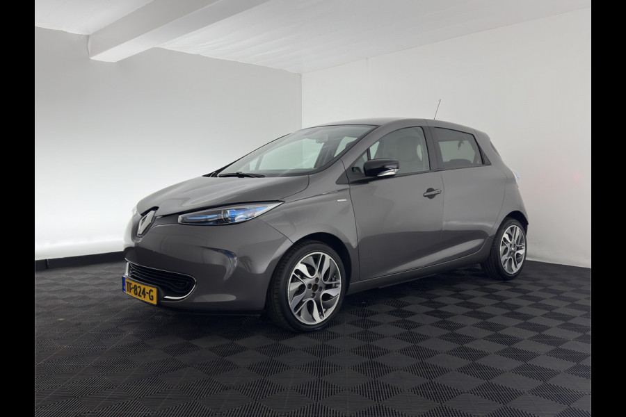 Renault ZOE (inclusive-battery) Q90 Bose Quickcharge 41 kWh Edition One {SOH-92%} LUXURY-LEATHER | FULL-LED | DIGI-COCKPIT | HEATED-COMFORTSEATS | BOSE-PREMIUM-AUDIO | CAMERA | R-LINK | PDC | PRIVACY-GLASS |  17"ALU* Renault ZOE (inclusive-battery) Q90 Bose Quickcharge 41 kWh Edition One {SOH-92%} LUXURY-LEATHER | FULL-LED | DIGI-COCKPIT | HEATED-COMFORTSEATS | BOSE-PREMIUM-AUDIO | CAMERA | R-LINK | PDC | PRIVACY-GLASS |  17"ALU*