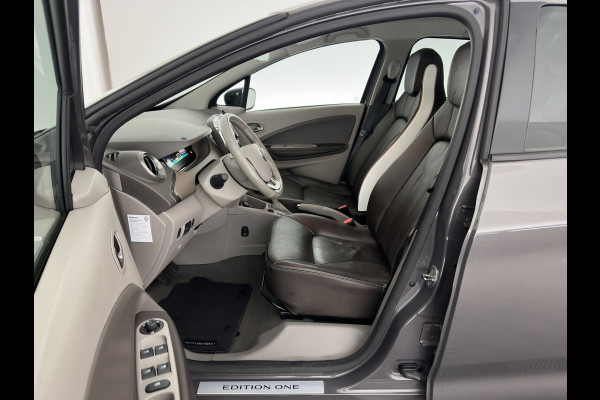 Renault ZOE (inclusive-battery) Q90 Bose Quickcharge 41 kWh Edition One {SOH-92%} LUXURY-LEATHER | FULL-LED | DIGI-COCKPIT | HEATED-COMFORTSEATS | BOSE-PREMIUM-AUDIO | CAMERA | R-LINK | PDC | PRIVACY-GLASS |  17"ALU* Renault ZOE (inclusive-battery) Q90 Bose Quickcharge 41 kWh Edition One {SOH-92%} LUXURY-LEATHER | FULL-LED | DIGI-COCKPIT | HEATED-COMFORTSEATS | BOSE-PREMIUM-AUDIO | CAMERA | R-LINK | PDC | PRIVACY-GLASS |  17"ALU*