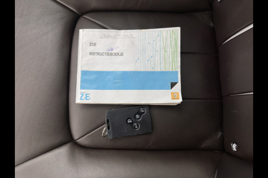 Renault ZOE (inclusive-battery) Q90 Bose Quickcharge 41 kWh Edition One {SOH-92%} LUXURY-LEATHER | FULL-LED | DIGI-COCKPIT | HEATED-COMFORTSEATS | BOSE-PREMIUM-AUDIO | CAMERA | R-LINK | PDC | PRIVACY-GLASS |  17"ALU* Renault ZOE (inclusive-battery) Q90 Bose Quickcharge 41 kWh Edition One {SOH-92%} LUXURY-LEATHER | FULL-LED | DIGI-COCKPIT | HEATED-COMFORTSEATS | BOSE-PREMIUM-AUDIO | CAMERA | R-LINK | PDC | PRIVACY-GLASS |  17"ALU*