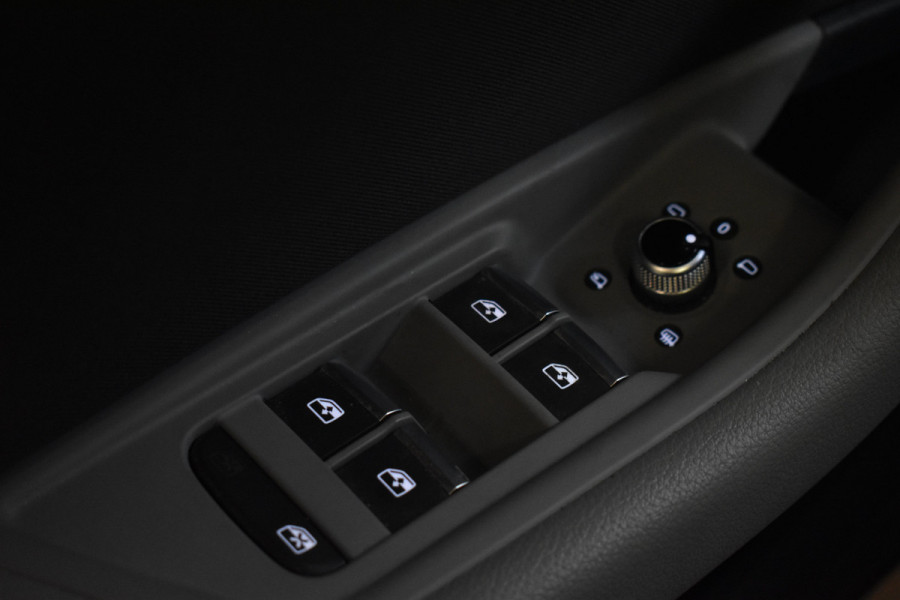 Audi A4 Avant 35 TFSI 2.0 150PK PRO LINE NAVI/CAMERA/LED