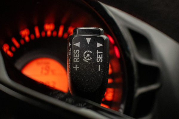 Toyota Aygo 1.0 VVT-i x-fun Sport (AIRCO,BLUETOOTH,CRUISE,LED,SPORTSTOELEN,NIEUWE APK,NETTE STAAT)