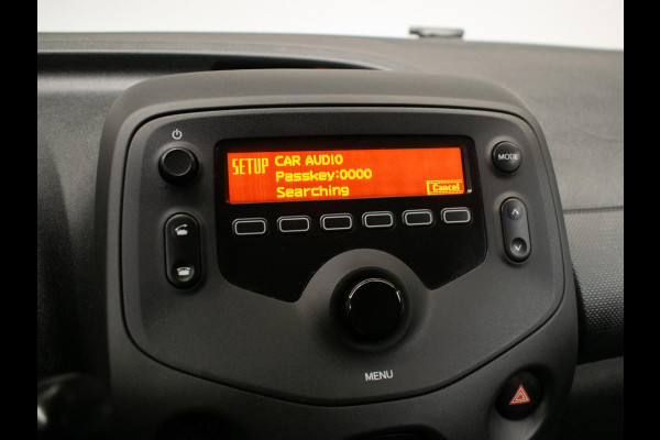 Toyota Aygo 1.0 VVT-i x-fun Sport (AIRCO,BLUETOOTH,CRUISE,LED,SPORTSTOELEN,NIEUWE APK,NETTE STAAT)