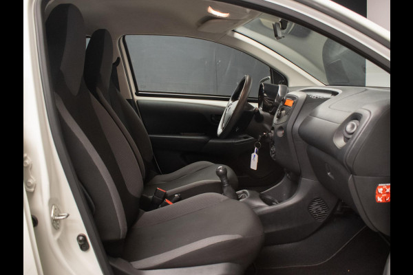 Toyota Aygo 1.0 VVT-i x-fun Sport (AIRCO,BLUETOOTH,CRUISE,LED,SPORTSTOELEN,NIEUWE APK,NETTE STAAT)