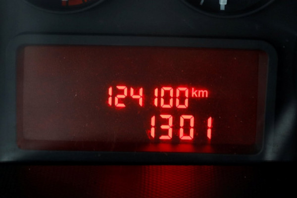 Iveco Daily 35C15 3.0 150pk L4H2 Dubbel Lucht Airco/Trekhaak 3500kg 03-2019