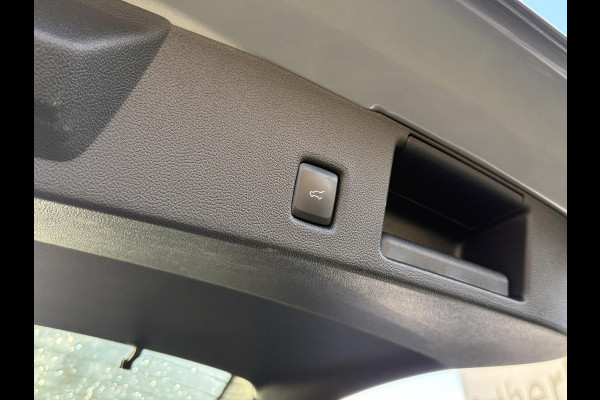 Ford Kuga 2.5 PHEV ST-Line X 243pk | Driver Assistance pack | Winterpack | Technology Pack | Panoramadak | Wegklapbare Trekhaak | 19 inch Licht metaal | Ford Kuga 2.5 PHEV ST-Line X 243pk | Driver Assistance pack | Winterpack | Technology Pack | Panoramadak | Wegklapbare Trekhaak | 19 inch Licht metaal |