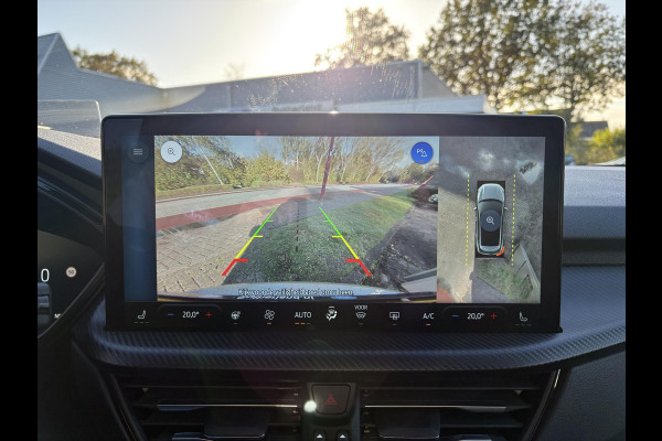 Ford Kuga 2.5 PHEV ST-Line X 243pk | Driver Assistance pack | Winterpack | Technology Pack | Panoramadak | Wegklapbare Trekhaak | 19 inch Licht metaal | Ford Kuga 2.5 PHEV ST-Line X 243pk | Driver Assistance pack | Winterpack | Technology Pack | Panoramadak | Wegklapbare Trekhaak | 19 inch Licht metaal |