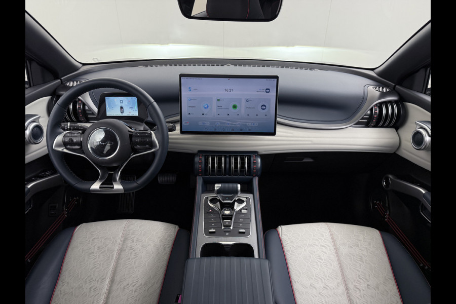 BYD ATTO 3 ACCU 60kWh Design Pano-dak Leer+Elektr.Verst. Warmtepomp Adaptieve Cruise 360°Camera Apple Carplay Android Auto Elektr.Achterklep Des Verkeersbord detectie WiFi DAB Led Rijstrooksensor Keyless Smartphone Entry Fabrieksgarantie tot 14-12-2030/150.000km Garantie op de LFP Accu tot 14-12-2030/200.000km €44.000,- Nieuw! BYD ATTO 3 ACCU 60kWh Design Pano-dak Leer+Elektr.Verst. Warmtepomp Adaptieve Cruise 360°Camera Apple Carplay Android Auto Elektr.Achterklep Des Verkeersbord detectie WiFi DAB Led Rijstrooksensor Keyless Smartphone Entry Fabrieksgarantie tot 14-12-2030/150.000km Garantie op de LFP Accu tot 14-12-2030/200.000km €44.000,- Nieuw!