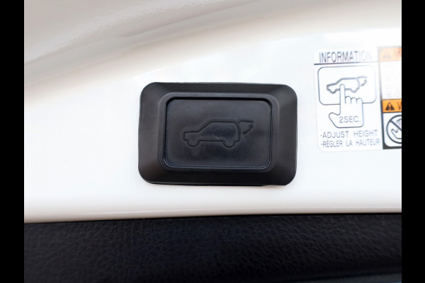 Toyota RAV4 2.5 Hybrid AWD Executive | 360 Camera | Leder | Adaptive Cruise Toyota RAV4 2.5 Hybrid AWD Executive | 360 Camera | Leder | Adaptive Cruise