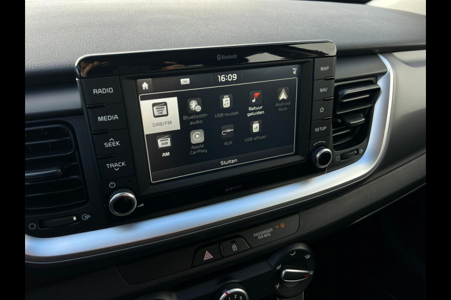 Kia Stonic 1.0 T-GDi DynamicLine NL-AUTO | CAMERA | NAVI | Kia Stonic 1.0 T-GDi DynamicLine NL-AUTO | CAMERA | NAVI |