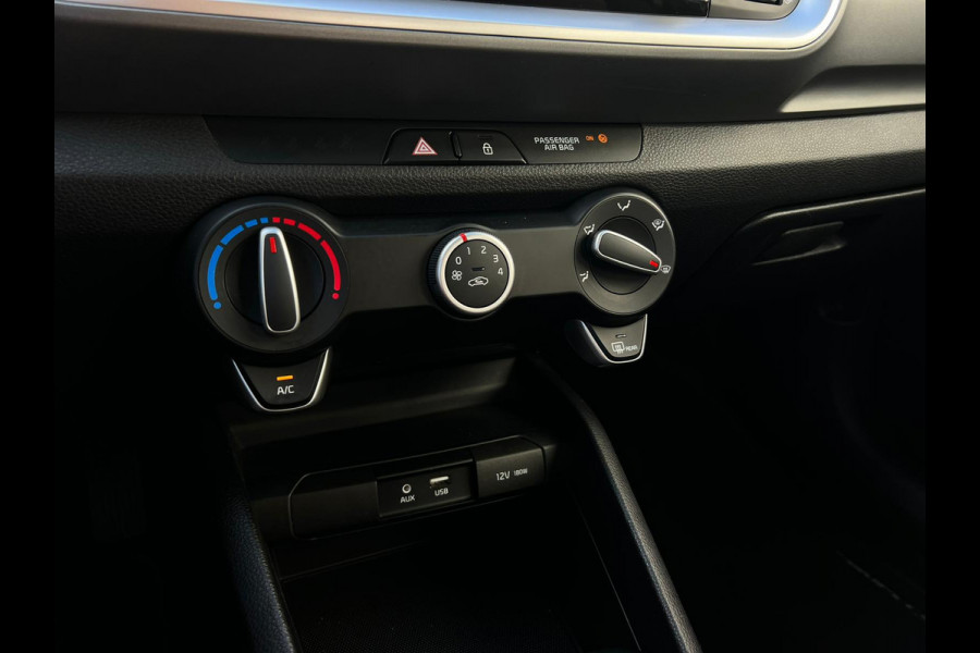 Kia Stonic 1.0 T-GDi DynamicLine NL-AUTO | CAMERA | NAVI | Kia Stonic 1.0 T-GDi DynamicLine NL-AUTO | CAMERA | NAVI |