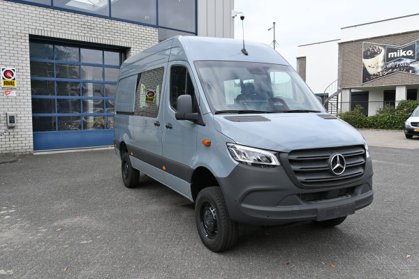 Mercedes-Benz Sprinter 319 CDI 4x4 L2H2 Pro HD Distronic, Draaistoelen, LED, Electrische schuifdeur Mercedes-Benz Sprinter 319 CDI 4x4 L2H2 Pro HD Distronic, Draaistoelen, LED, Electrische schuifdeur