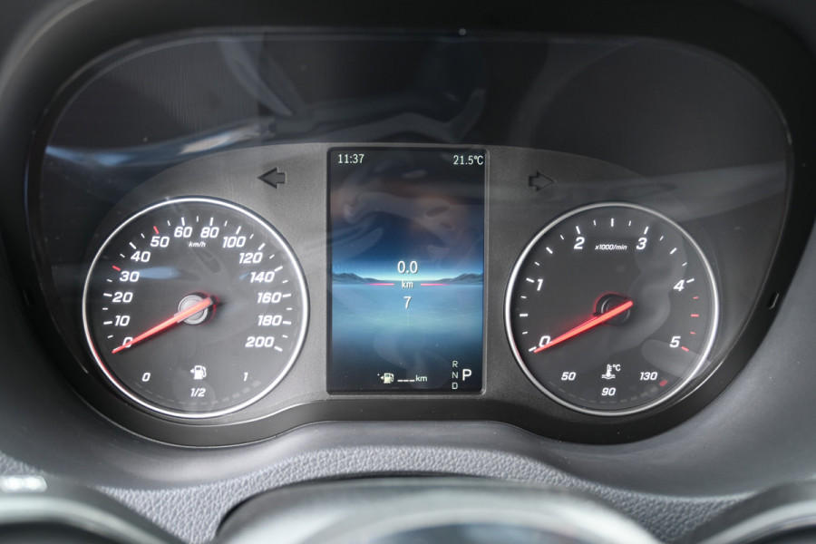 Mercedes-Benz Sprinter 319 CDI 4x4 L2H2 Pro HD Distronic, Draaistoelen, LED, Electrische schuifdeur Mercedes-Benz Sprinter 319 CDI 4x4 L2H2 Pro HD Distronic, Draaistoelen, LED, Electrische schuifdeur