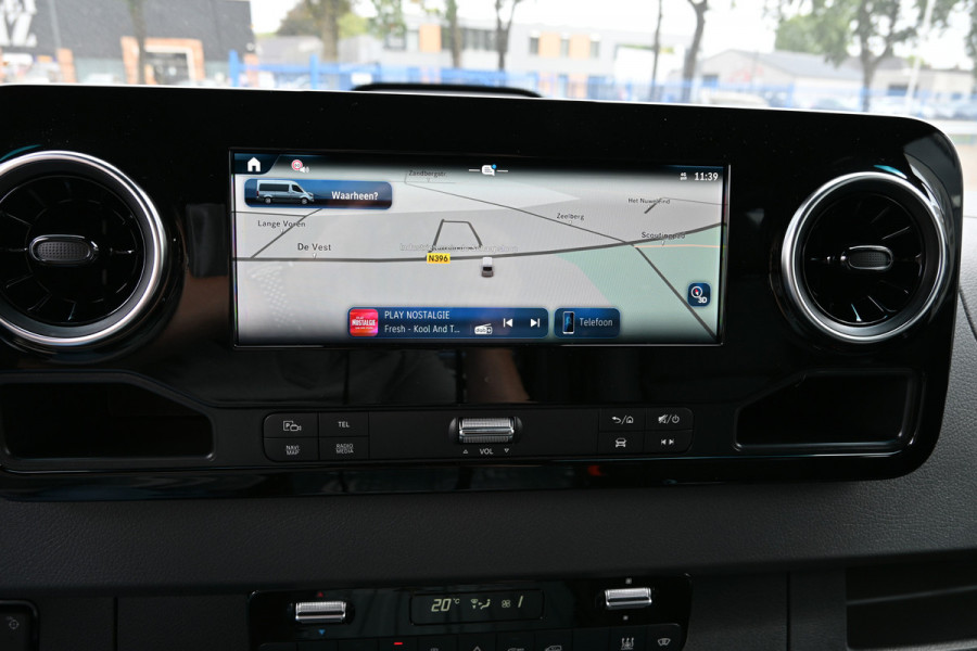 Mercedes-Benz Sprinter 319 CDI 4x4 L2H2 Pro HD Distronic, Draaistoelen, LED, Electrische schuifdeur Mercedes-Benz Sprinter 319 CDI 4x4 L2H2 Pro HD Distronic, Draaistoelen, LED, Electrische schuifdeur