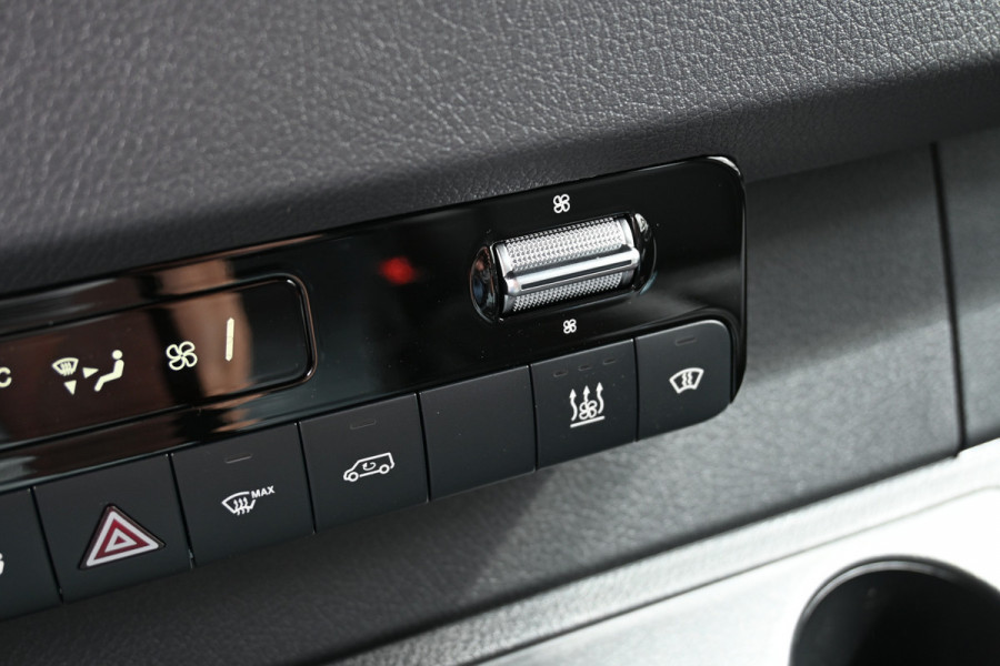 Mercedes-Benz Sprinter 319 CDI 4x4 L2H2 Pro HD Distronic, Draaistoelen, LED, Electrische schuifdeur Mercedes-Benz Sprinter 319 CDI 4x4 L2H2 Pro HD Distronic, Draaistoelen, LED, Electrische schuifdeur
