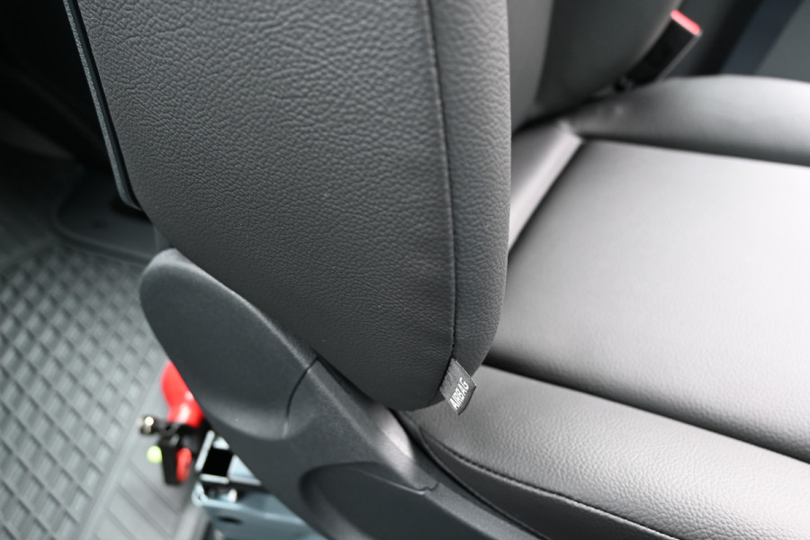 Mercedes-Benz Sprinter 319 CDI 4x4 L2H2 Pro HD Distronic, Draaistoelen, LED, Electrische schuifdeur Mercedes-Benz Sprinter 319 CDI 4x4 L2H2 Pro HD Distronic, Draaistoelen, LED, Electrische schuifdeur