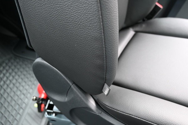 Mercedes-Benz Sprinter 319 CDI 4x4 L2H2 Pro HD Distronic, Draaistoelen, LED, Electrische schuifdeur Mercedes-Benz Sprinter 319 CDI 4x4 L2H2 Pro HD Distronic, Draaistoelen, LED, Electrische schuifdeur