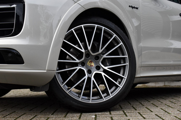Porsche Cayenne Coupé 3.0 E-Hybrid 462pk SportDesign | Pano | 22'' Wielen | ACC | Softclose | Bose | Stoelventilatie | Head-Up | 360 Camera | Porsche Cayenne Coupé 3.0 E-Hybrid 462pk SportDesign | Pano | 22'' Wielen | ACC | Softclose | Bose | Stoelventilatie | Head-Up | 360 Camera |