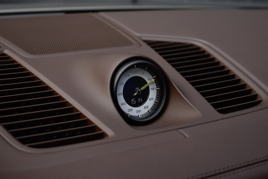 Porsche Cayenne Coupé 3.0 E-Hybrid 462pk SportDesign | Pano | 22'' Wielen | ACC | Softclose | Bose | Stoelventilatie | Head-Up | 360 Camera | Porsche Cayenne Coupé 3.0 E-Hybrid 462pk SportDesign | Pano | 22'' Wielen | ACC | Softclose | Bose | Stoelventilatie | Head-Up | 360 Camera |