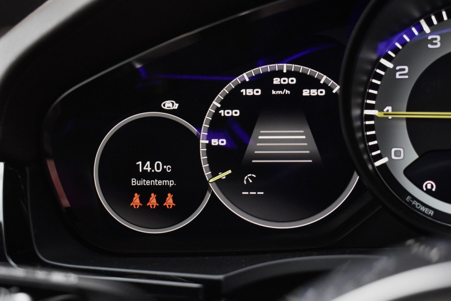 Porsche Cayenne Coupé 3.0 E-Hybrid 462pk SportDesign | Pano | 22'' Wielen | ACC | Softclose | Bose | Stoelventilatie | Head-Up | 360 Camera | Porsche Cayenne Coupé 3.0 E-Hybrid 462pk SportDesign | Pano | 22'' Wielen | ACC | Softclose | Bose | Stoelventilatie | Head-Up | 360 Camera |