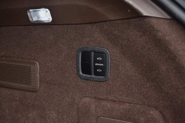 Porsche Cayenne Coupé 3.0 E-Hybrid 462pk SportDesign | Pano | 22'' Wielen | ACC | Softclose | Bose | Stoelventilatie | Head-Up | 360 Camera | Porsche Cayenne Coupé 3.0 E-Hybrid 462pk SportDesign | Pano | 22'' Wielen | ACC | Softclose | Bose | Stoelventilatie | Head-Up | 360 Camera |