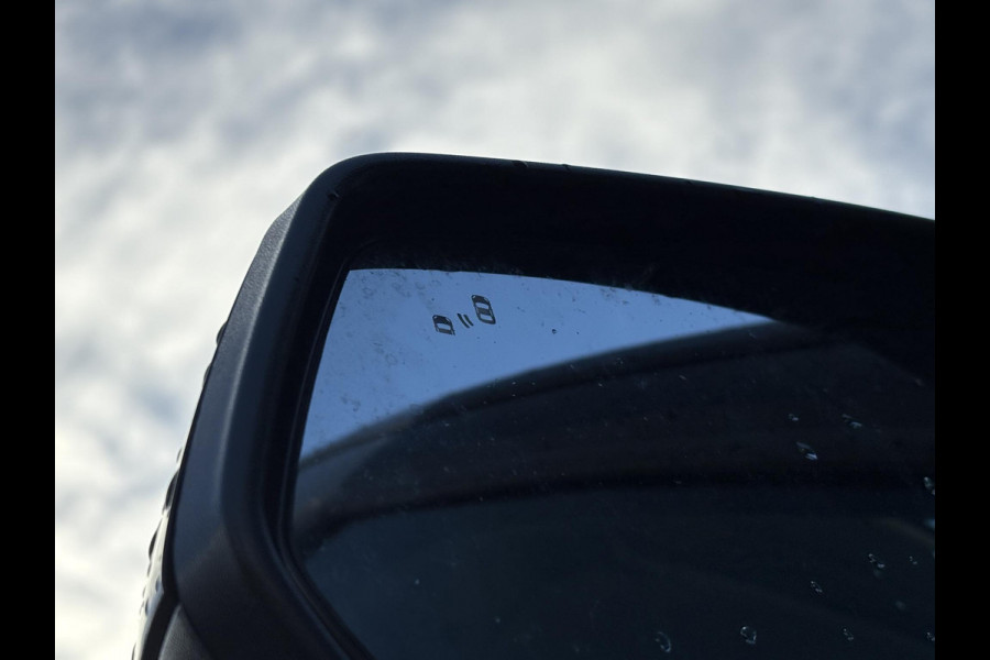 Ford E-Transit Courier Limited 44 kWh | SCI | 136pk | Ford Voorraad | Driver Assistance Pack | Laadvloerbescherming | Trekhaak | LED Laadruimteverlichting Ford E-Transit Courier Limited 44 kWh | SCI | 136pk | Ford Voorraad | Driver Assistance Pack | Laadvloerbescherming | Trekhaak | LED Laadruimteverlichting