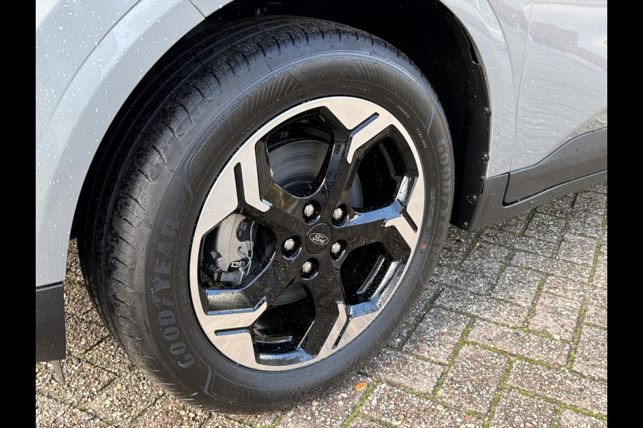 Ford E-Transit Courier Limited 44 kWh | SCI | 136pk | Ford Voorraad | Driver Assistance Pack | Laadvloerbescherming | Trekhaak | LED Laadruimteverlichting Ford E-Transit Courier Limited 44 kWh | SCI | 136pk | Ford Voorraad | Driver Assistance Pack | Laadvloerbescherming | Trekhaak | LED Laadruimteverlichting