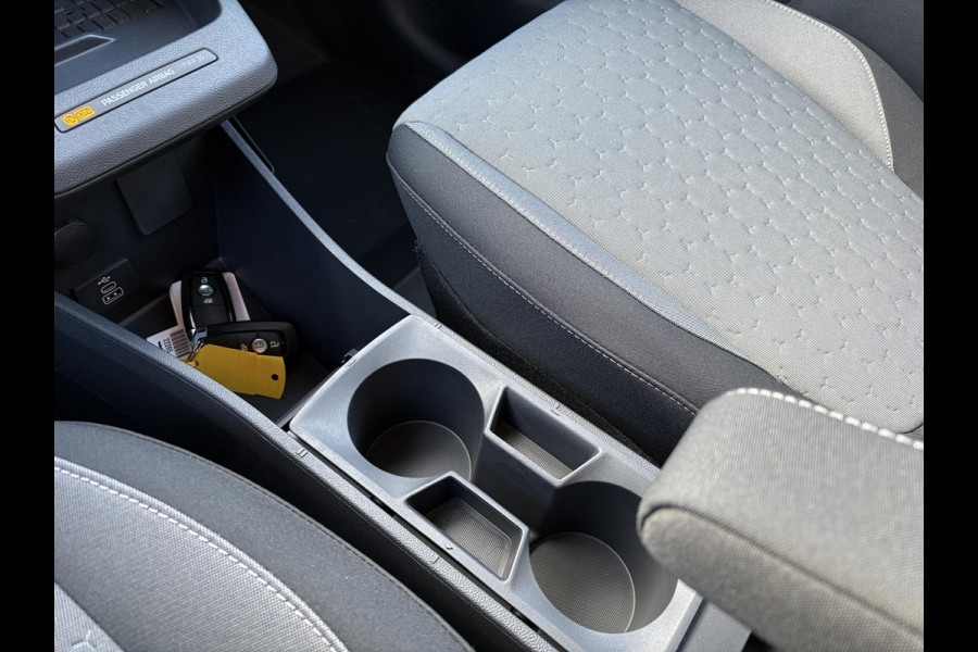 Ford E-Transit Courier Limited 44 kWh | SCI | 136pk | Ford Voorraad | Driver Assistance Pack | Laadvloerbescherming | Trekhaak | LED Laadruimteverlichting Ford E-Transit Courier Limited 44 kWh | SCI | 136pk | Ford Voorraad | Driver Assistance Pack | Laadvloerbescherming | Trekhaak | LED Laadruimteverlichting