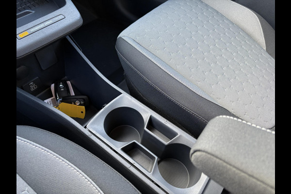 Ford E-Transit Courier Limited 44 kWh | SCI | 136pk | Ford Voorraad | Driver Assistance Pack | Laadvloerbescherming | Trekhaak | LED Laadruimteverlichting Ford E-Transit Courier Limited 44 kWh | SCI | 136pk | Ford Voorraad | Driver Assistance Pack | Laadvloerbescherming | Trekhaak | LED Laadruimteverlichting