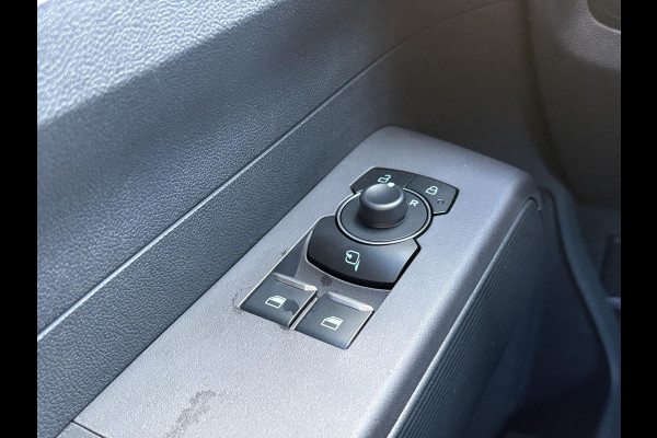 Ford E-Transit Courier Limited 44 kWh | SCI | 136pk | Ford Voorraad | Driver Assistance Pack | Laadvloerbescherming | Trekhaak | LED Laadruimteverlichting Ford E-Transit Courier Limited 44 kWh | SCI | 136pk | Ford Voorraad | Driver Assistance Pack | Laadvloerbescherming | Trekhaak | LED Laadruimteverlichting