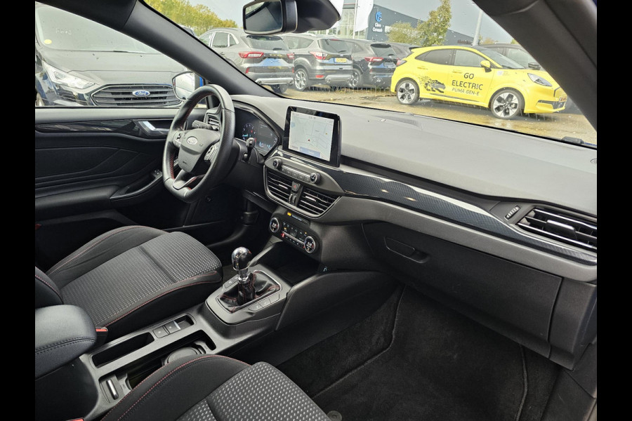 Ford FOCUS Wagon 1.5 EcoBoost ST-line Business 150 pk | Full led | PDC v+a | Trekhaak afneembaar | Keyless entry | Winterpack | Camera | Lane assist etc. Ford FOCUS Wagon 1.5 EcoBoost ST-line Business 150 pk | Full led | PDC v+a | Trekhaak afneembaar | Keyless entry | Winterpack | Camera | Lane assist etc.