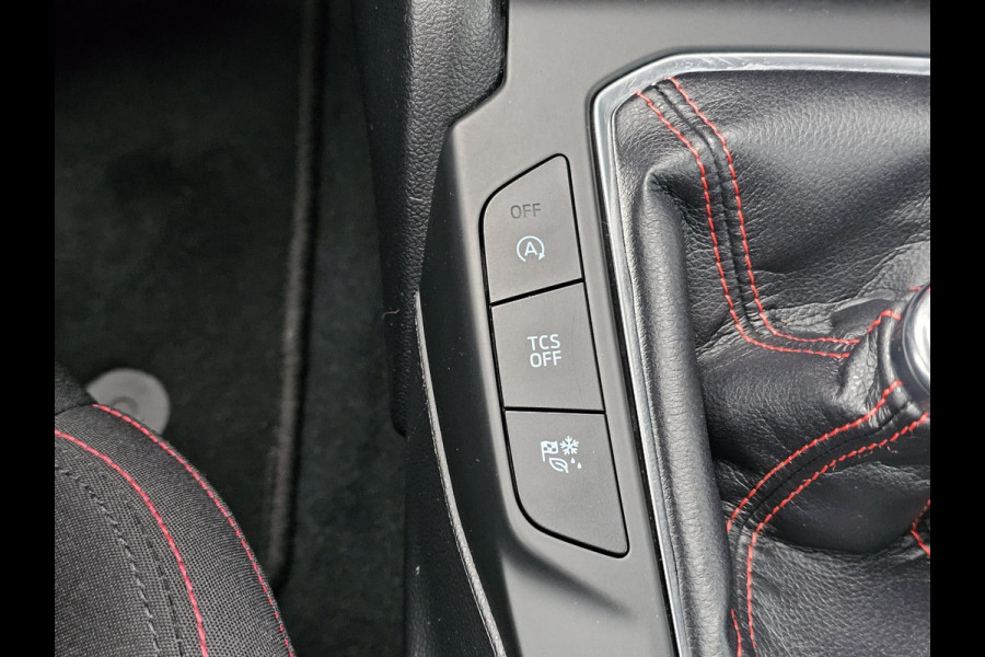 Ford FOCUS Wagon 1.5 EcoBoost ST-line Business 150 pk | Full led | PDC v+a | Trekhaak afneembaar | Keyless entry | Winterpack | Camera | Lane assist etc. Ford FOCUS Wagon 1.5 EcoBoost ST-line Business 150 pk | Full led | PDC v+a | Trekhaak afneembaar | Keyless entry | Winterpack | Camera | Lane assist etc.