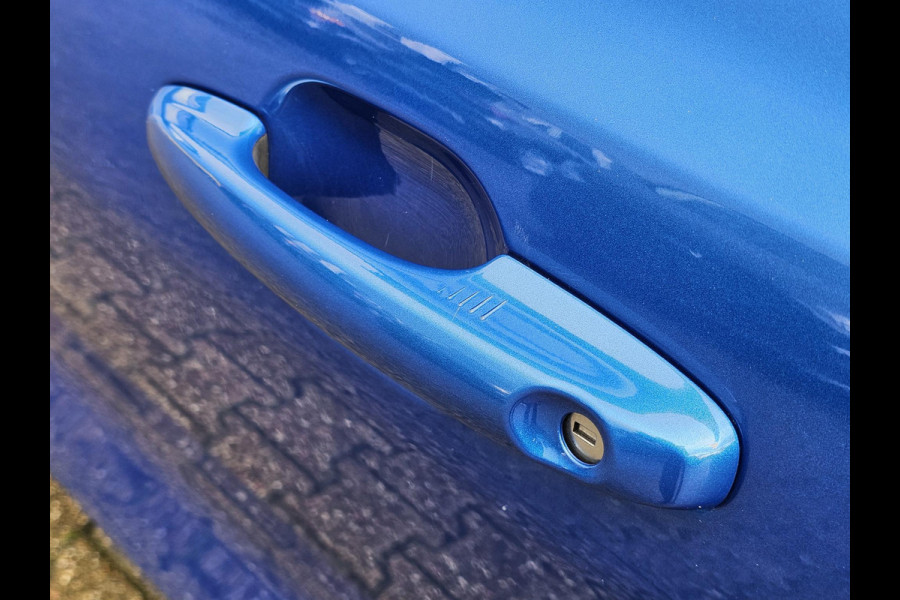 Ford FOCUS Wagon 1.5 EcoBoost ST-line Business 150 pk | Full led | PDC v+a | Trekhaak afneembaar | Keyless entry | Winterpack | Camera | Lane assist etc. Ford FOCUS Wagon 1.5 EcoBoost ST-line Business 150 pk | Full led | PDC v+a | Trekhaak afneembaar | Keyless entry | Winterpack | Camera | Lane assist etc.