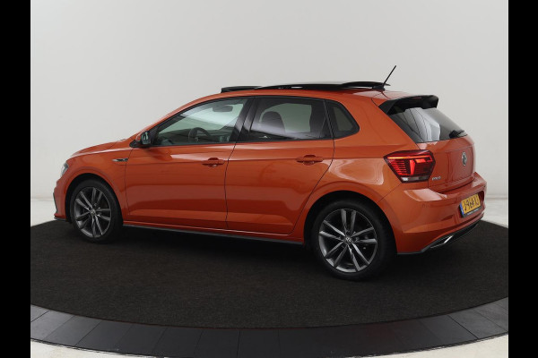 Volkswagen Polo 1.0 TSI R Line | Panoramadak | Stoelverwarming | Camera | Keyless | Adaptive cruise | Full LED | Virtual Cockpit | Navigatie | Climate control Volkswagen Polo 1.0 TSI R Line | Panoramadak | Stoelverwarming | Camera | Keyless | Adaptive cruise | Full LED | Virtual Cockpit | Navigatie | Climate control