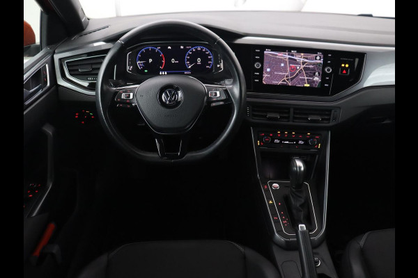 Volkswagen Polo 1.0 TSI R Line | Panoramadak | Stoelverwarming | Camera | Keyless | Adaptive cruise | Full LED | Virtual Cockpit | Navigatie | Climate control Volkswagen Polo 1.0 TSI R Line | Panoramadak | Stoelverwarming | Camera | Keyless | Adaptive cruise | Full LED | Virtual Cockpit | Navigatie | Climate control