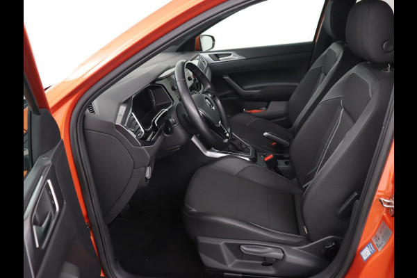 Volkswagen Polo 1.0 TSI R Line | Panoramadak | Stoelverwarming | Camera | Keyless | Adaptive cruise | Full LED | Virtual Cockpit | Navigatie | Climate control Volkswagen Polo 1.0 TSI R Line | Panoramadak | Stoelverwarming | Camera | Keyless | Adaptive cruise | Full LED | Virtual Cockpit | Navigatie | Climate control