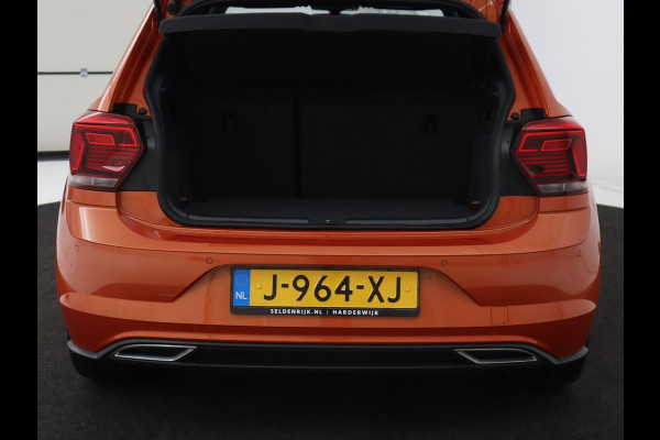 Volkswagen Polo 1.0 TSI R Line | Panoramadak | Stoelverwarming | Camera | Keyless | Adaptive cruise | Full LED | Virtual Cockpit | Navigatie | Climate control Volkswagen Polo 1.0 TSI R Line | Panoramadak | Stoelverwarming | Camera | Keyless | Adaptive cruise | Full LED | Virtual Cockpit | Navigatie | Climate control
