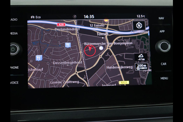 Volkswagen Polo 1.0 TSI R Line | Panoramadak | Stoelverwarming | Camera | Keyless | Adaptive cruise | Full LED | Virtual Cockpit | Navigatie | Climate control Volkswagen Polo 1.0 TSI R Line | Panoramadak | Stoelverwarming | Camera | Keyless | Adaptive cruise | Full LED | Virtual Cockpit | Navigatie | Climate control