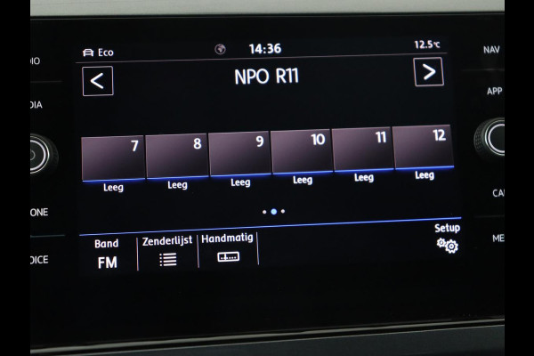 Volkswagen Polo 1.0 TSI R Line | Panoramadak | Stoelverwarming | Camera | Keyless | Adaptive cruise | Full LED | Virtual Cockpit | Navigatie | Climate control Volkswagen Polo 1.0 TSI R Line | Panoramadak | Stoelverwarming | Camera | Keyless | Adaptive cruise | Full LED | Virtual Cockpit | Navigatie | Climate control