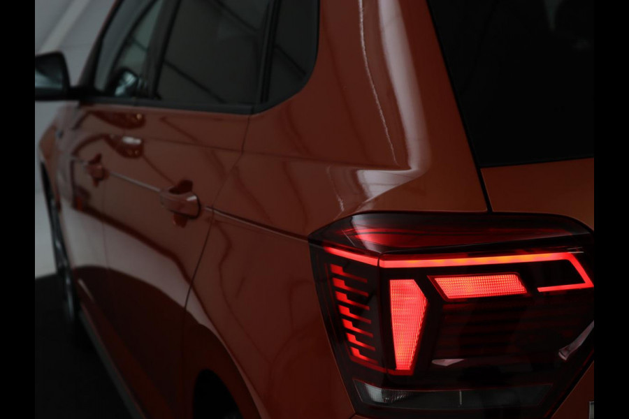 Volkswagen Polo 1.0 TSI R Line | Panoramadak | Stoelverwarming | Camera | Keyless | Adaptive cruise | Full LED | Virtual Cockpit | Navigatie | Climate control Volkswagen Polo 1.0 TSI R Line | Panoramadak | Stoelverwarming | Camera | Keyless | Adaptive cruise | Full LED | Virtual Cockpit | Navigatie | Climate control