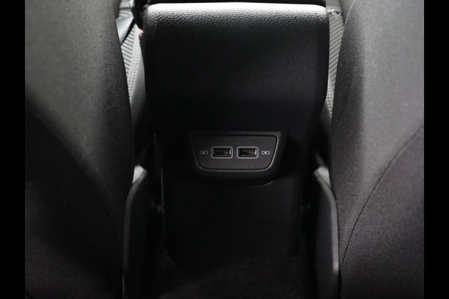 Volkswagen Polo 1.0 TSI R Line | Panoramadak | Stoelverwarming | Camera | Keyless | Adaptive cruise | Full LED | Virtual Cockpit | Navigatie | Climate control Volkswagen Polo 1.0 TSI R Line | Panoramadak | Stoelverwarming | Camera | Keyless | Adaptive cruise | Full LED | Virtual Cockpit | Navigatie | Climate control