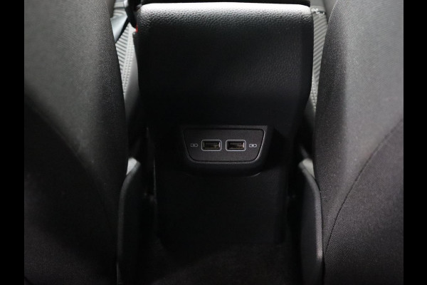 Volkswagen Polo 1.0 TSI R Line | Panoramadak | Stoelverwarming | Camera | Keyless | Adaptive cruise | Full LED | Virtual Cockpit | Navigatie | Climate control Volkswagen Polo 1.0 TSI R Line | Panoramadak | Stoelverwarming | Camera | Keyless | Adaptive cruise | Full LED | Virtual Cockpit | Navigatie | Climate control