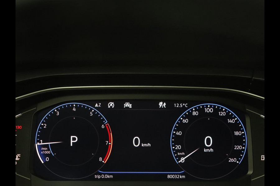 Volkswagen Polo 1.0 TSI R Line | Panoramadak | Stoelverwarming | Camera | Keyless | Adaptive cruise | Full LED | Virtual Cockpit | Navigatie | Climate control Volkswagen Polo 1.0 TSI R Line | Panoramadak | Stoelverwarming | Camera | Keyless | Adaptive cruise | Full LED | Virtual Cockpit | Navigatie | Climate control