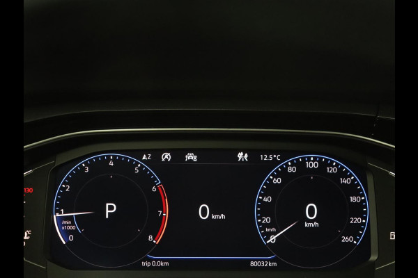 Volkswagen Polo 1.0 TSI R Line | Panoramadak | Stoelverwarming | Camera | Keyless | Adaptive cruise | Full LED | Virtual Cockpit | Navigatie | Climate control Volkswagen Polo 1.0 TSI R Line | Panoramadak | Stoelverwarming | Camera | Keyless | Adaptive cruise | Full LED | Virtual Cockpit | Navigatie | Climate control